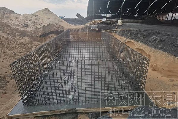 內(nèi)蒙古伊旗煤泥烘干機(jī)基礎(chǔ)建設(shè)施工現(xiàn)場(chǎng) 內(nèi)蒙古伊旗煤泥烘干機(jī)基礎(chǔ)建設(shè)施工現(xiàn)場(chǎng)